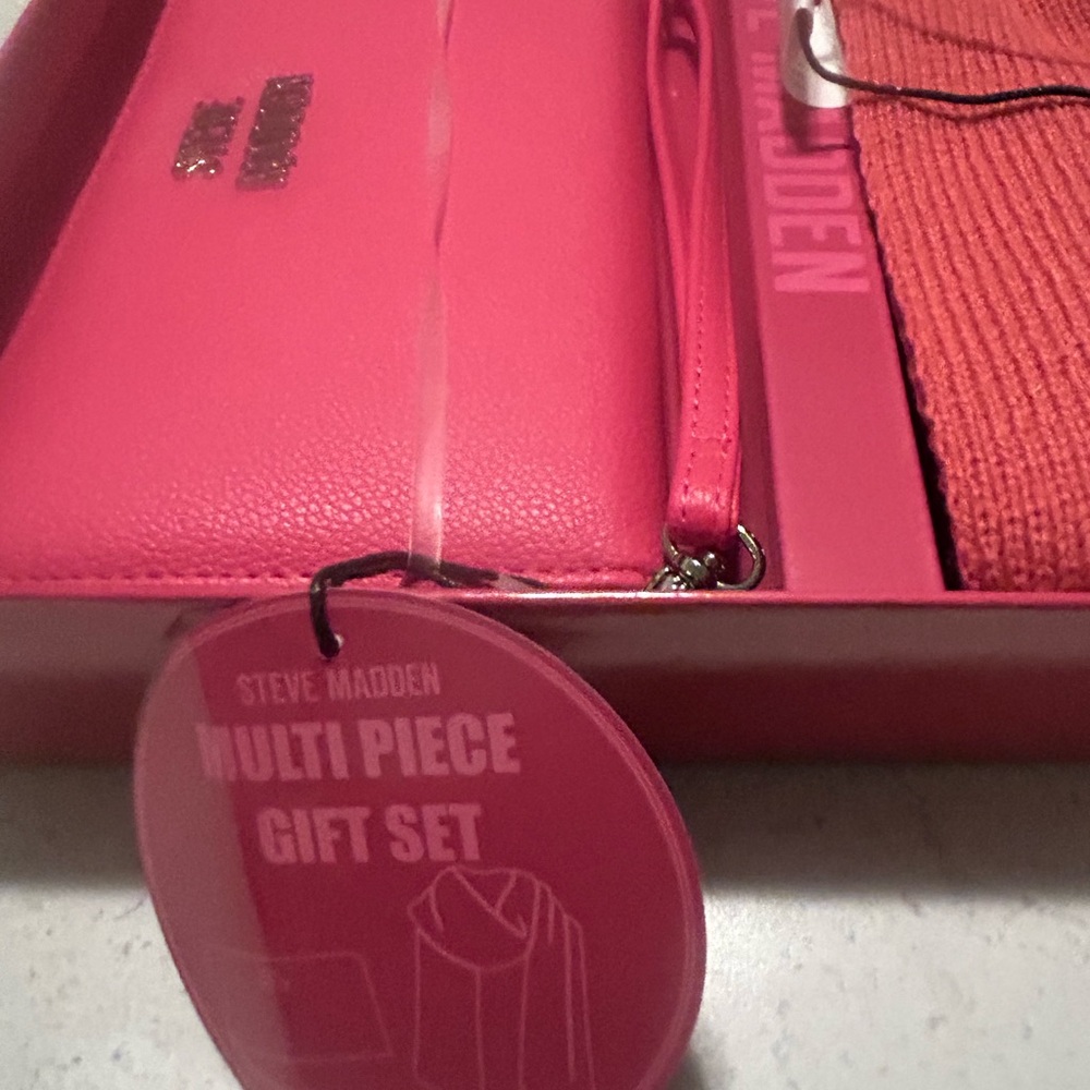 Steve Madden Pink Women's 2 pc Set - Picture 3 of 6